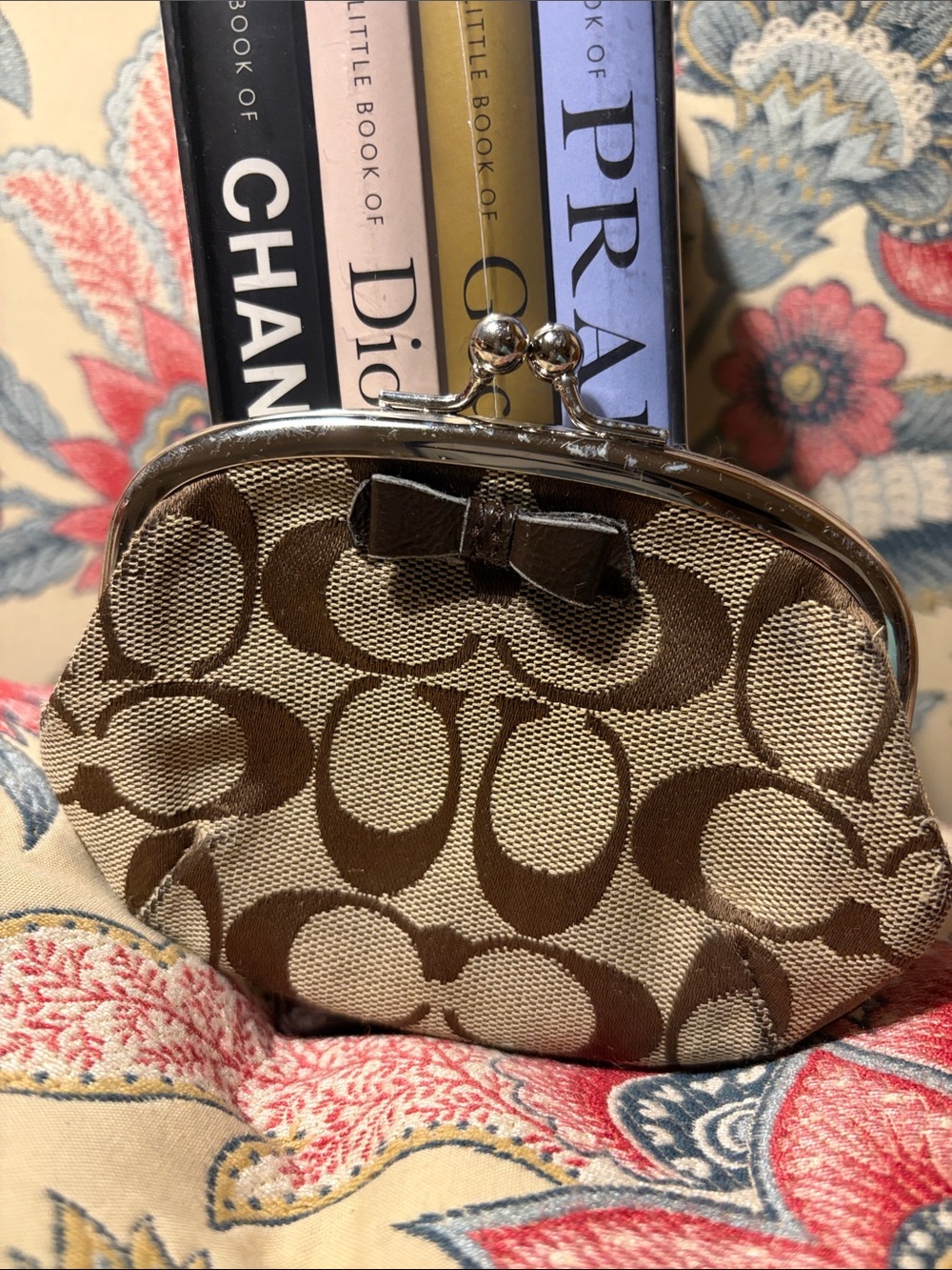 Coach Brown Signature Bow Kiss-Lock Coin Y2K Purse